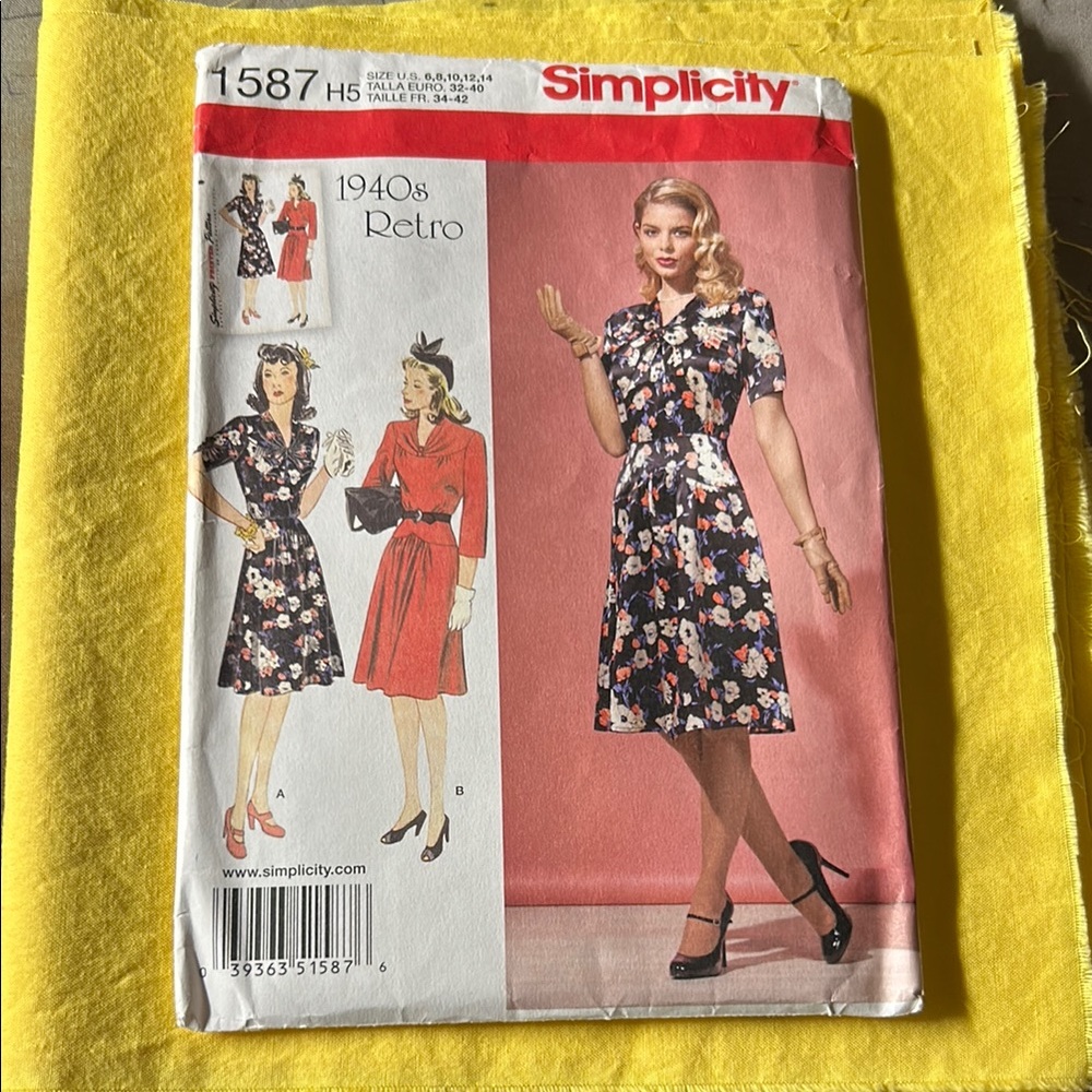 Simplicity 1940s Retro Dress Pattern 6-14